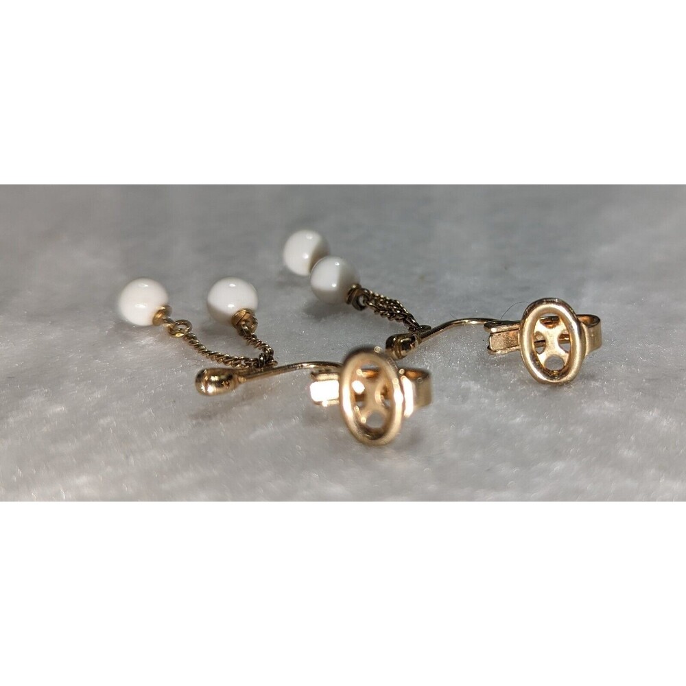 Crown Trifari Gold Tone Chain White Bead Dangle Vintage Clip Ons - Picture 6 of 10